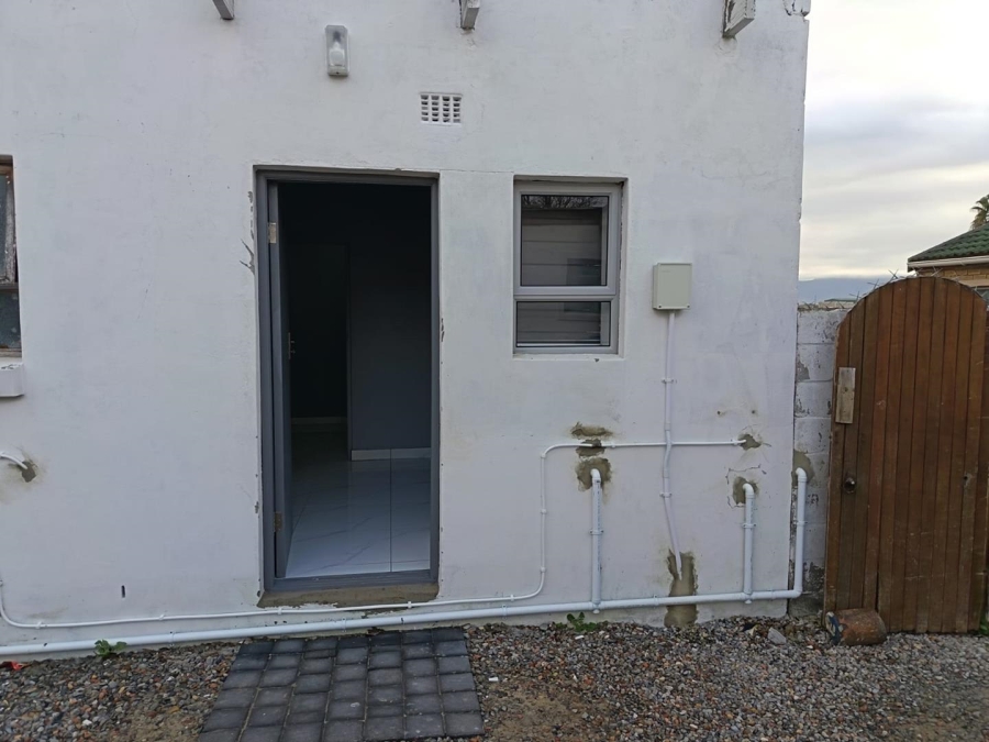 To Let 1 Bedroom Property for Rent in Scottsdene Western Cape